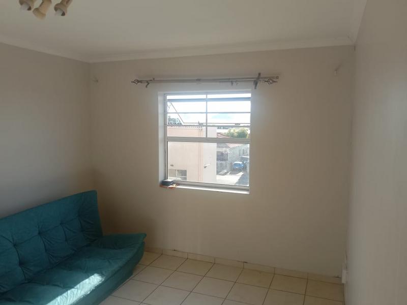 To Let 1 Bedroom Property for Rent in Goodwood Central Western Cape